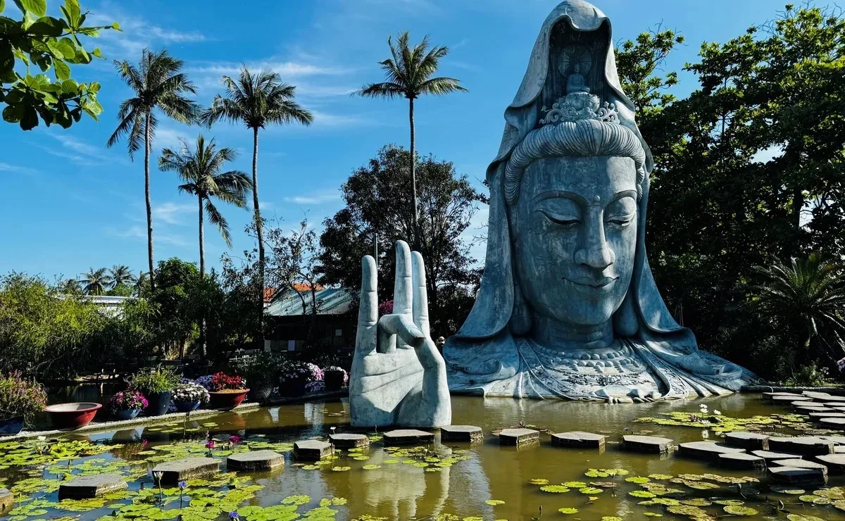 🇻🇳 Более 860 тысяч россиян посетили Вьетнам за полгода — почти в 1,5 раза больше, чем...