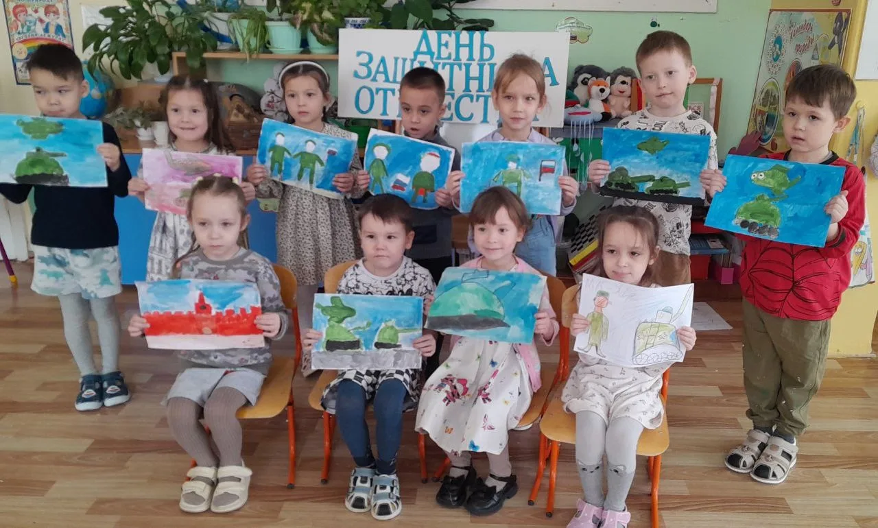 Выставка творческих работ «День защитника Отечества»