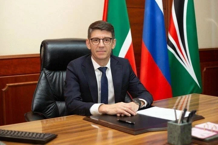 Глава Лениногорского района Марат Гирфанов поздравил жителей с Днём России