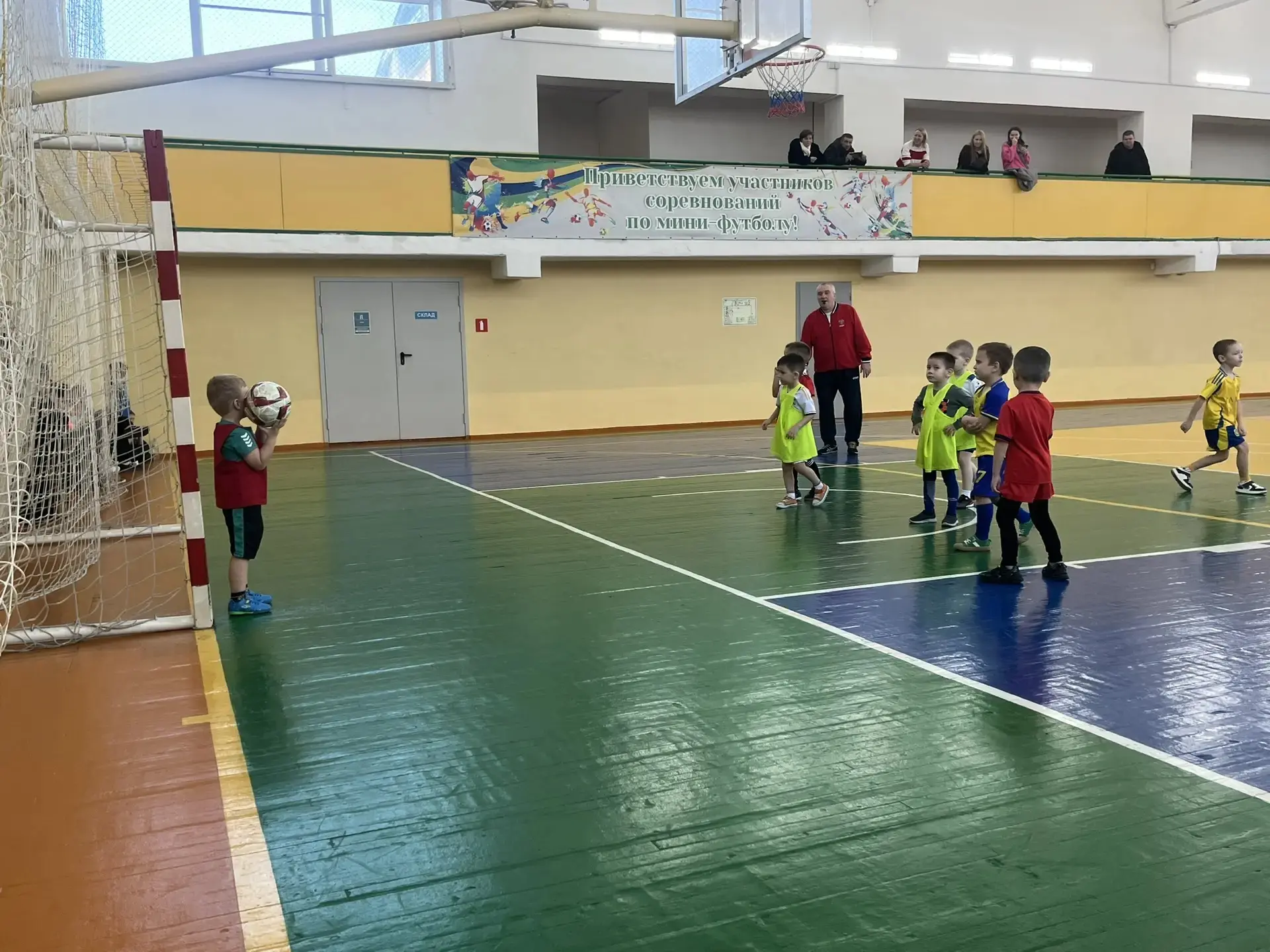 🗓️8 января 2026 года в спортивной школе "Юниор" состоялся Новогодний фестиваль по мини...