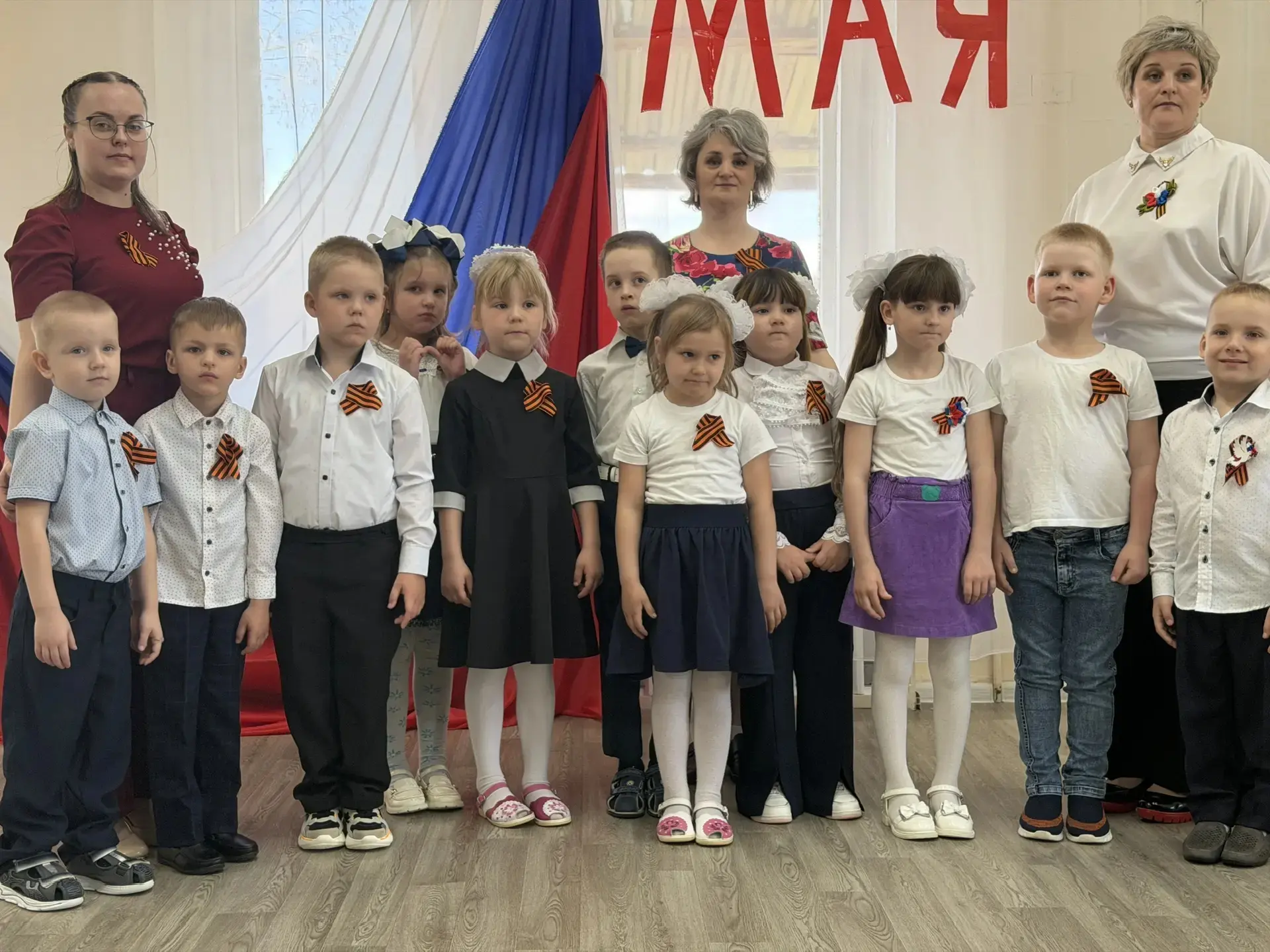 Ваш подвиг пронесём сквозь года,