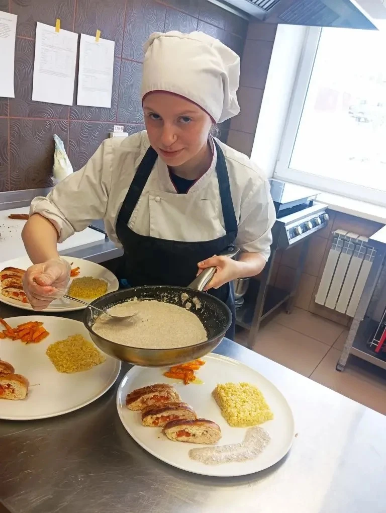👩‍🍳 В колледже успешно прошёл демонстрационный экзамен по специальности «Поварское и кондитерское 