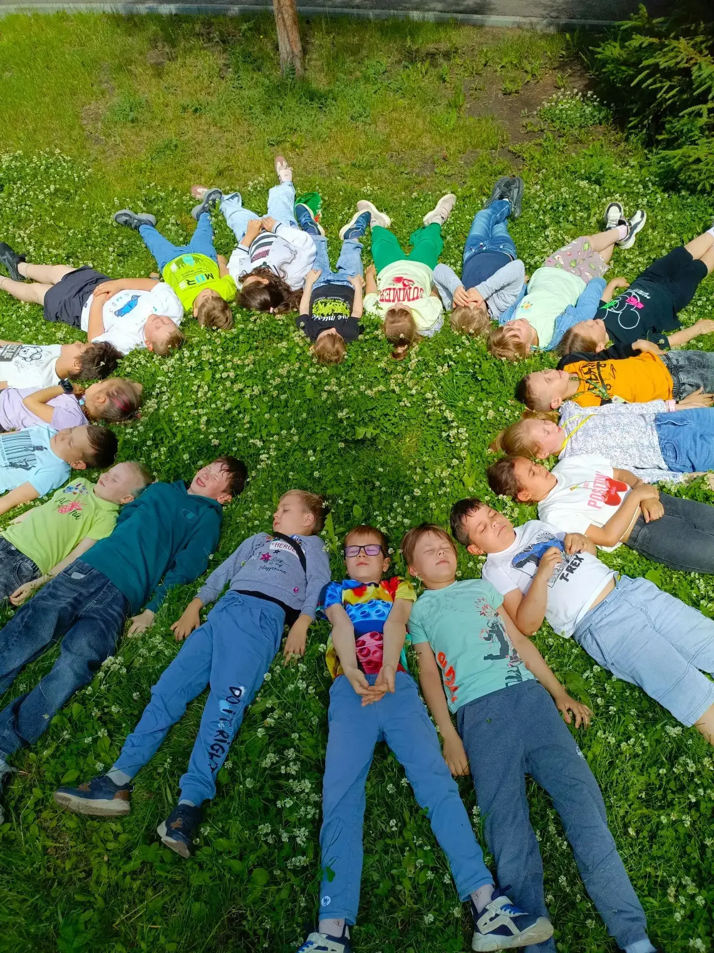 📸 В «Орлятах России» прошёл весёлый фотокросс!

Сегодня в нашем лагере было по-настоящему творчески