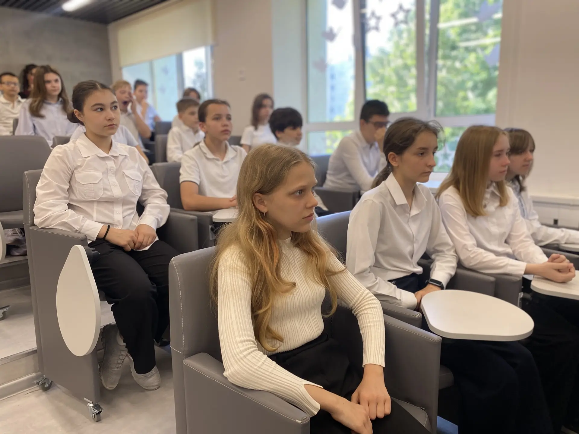 🌊 Безопасное лето: встреча со спасателем  13 мая 2036 года  для учеников 4–6 классов прошла важная п