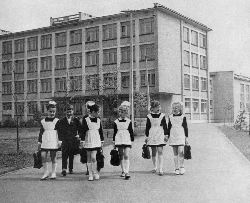 🎒 Первое сентября в школе № 523. Ленинград, 1970 год.