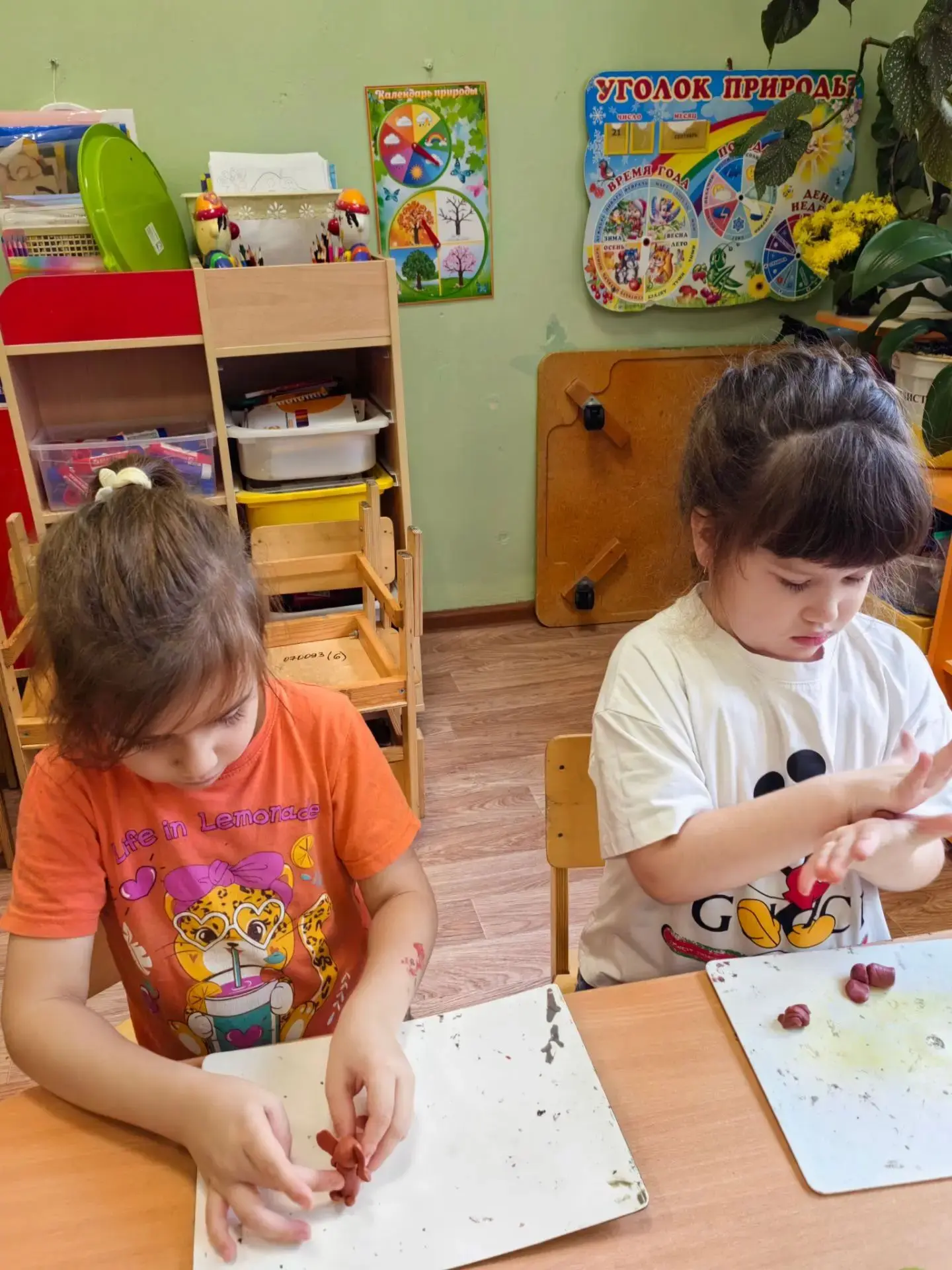 Занятие по лепке в старшей группе «Пчелки» стало настоящим праздником творчества и фант...