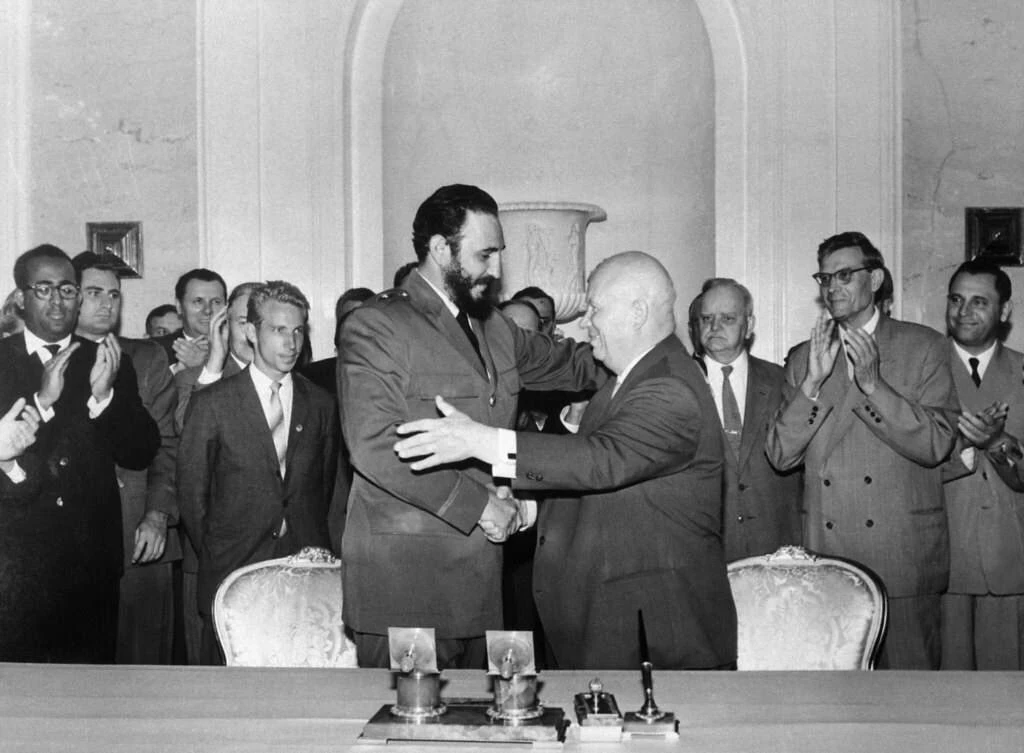 В апреле — июне 1963 года состоялся первый официальный визит лидера кубинской революции...