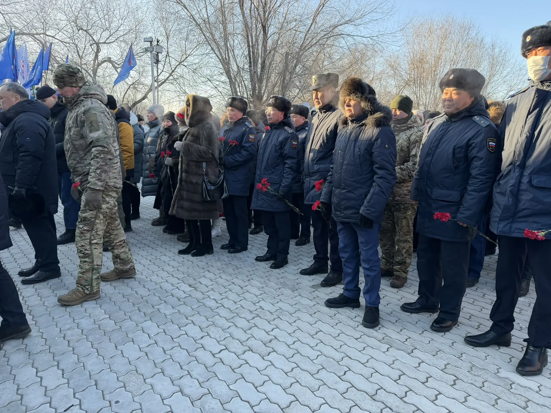 🇷🇺Судебные приставы в День защитника Отечества почтили память Героев, которые мужеств...
