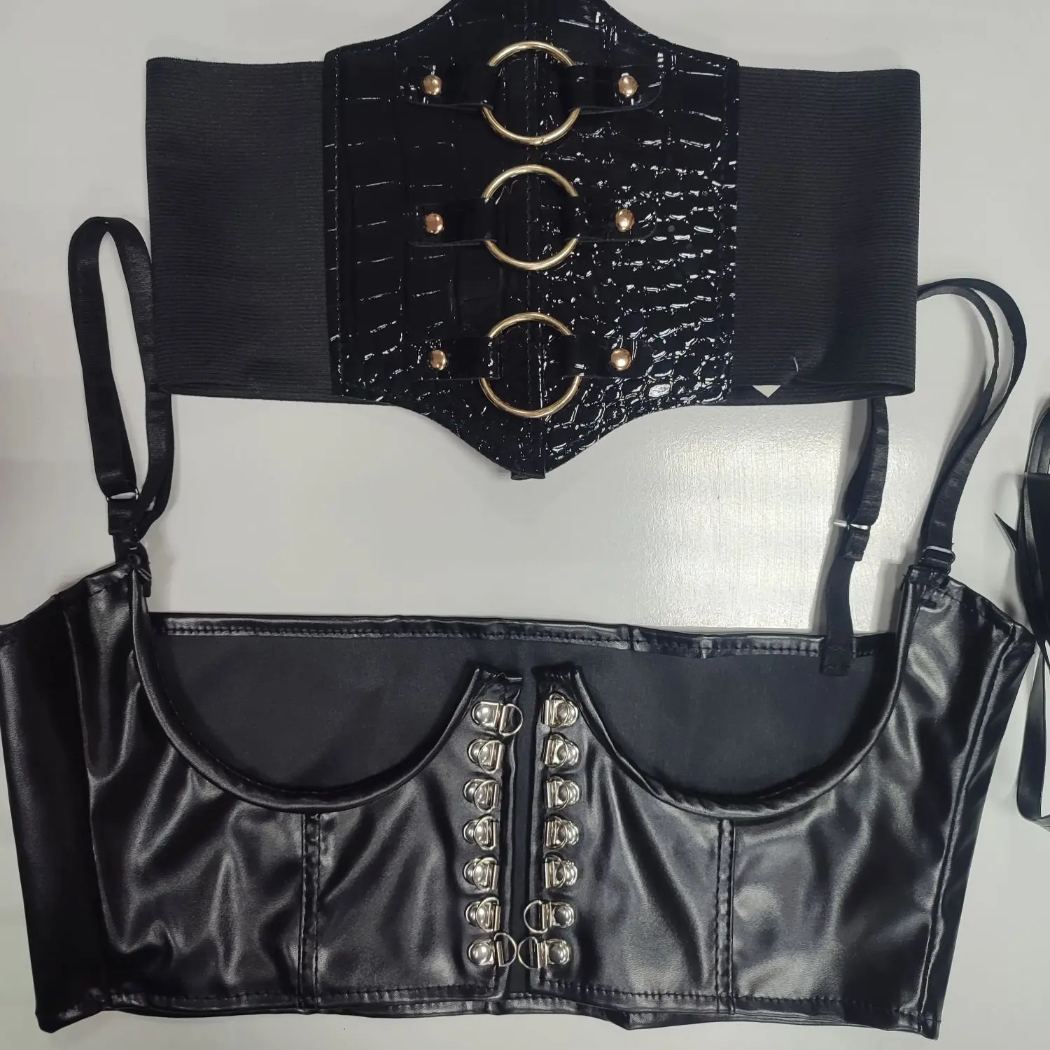 Корсеты из искусственной кожи в готическом и ретро-стиле🖤