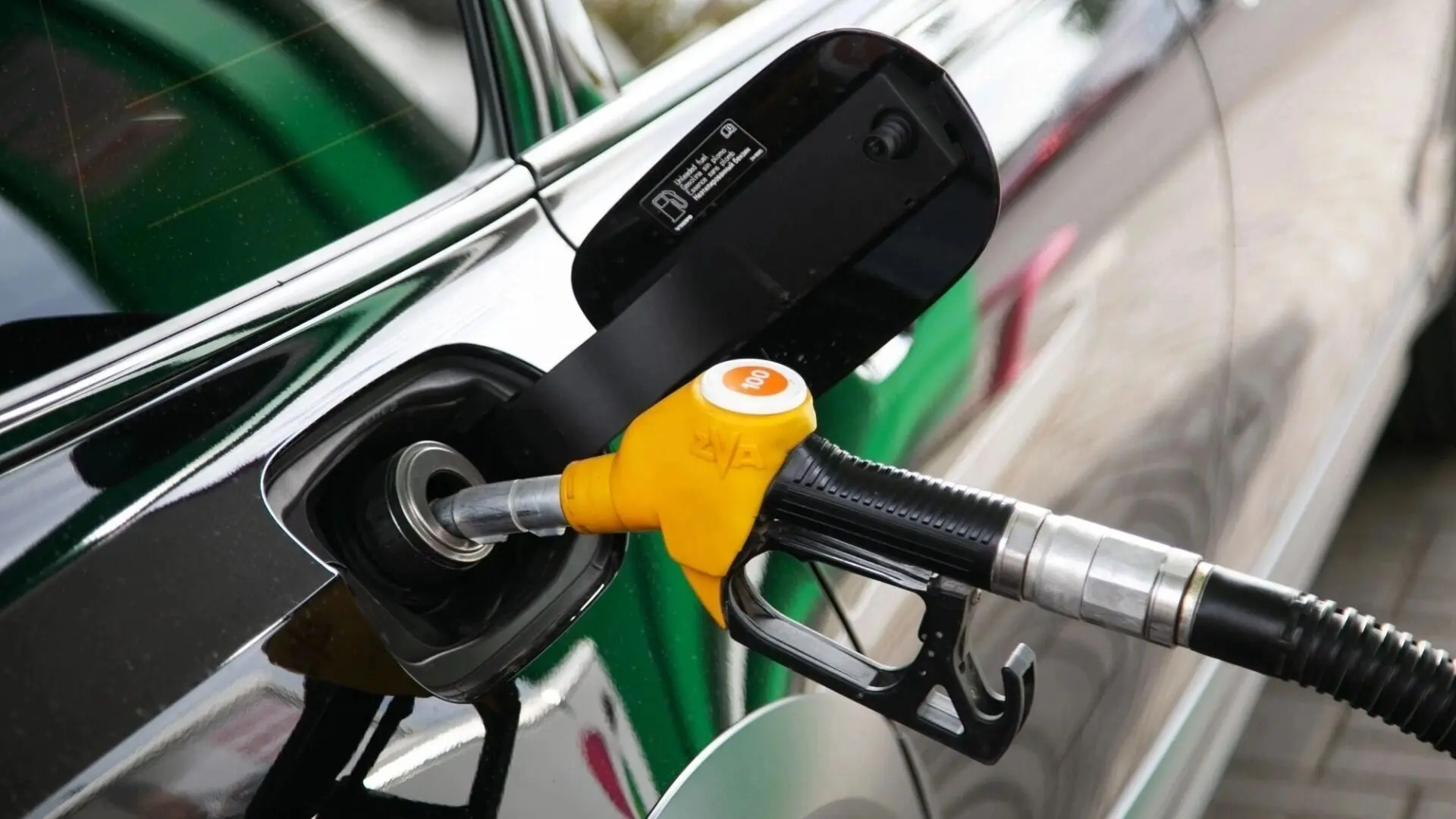 ⛽ Бензин продолжает пробивать новые ценовые отметки в Удмуртии

За неделю, со 2 по 8 июня, стоимость