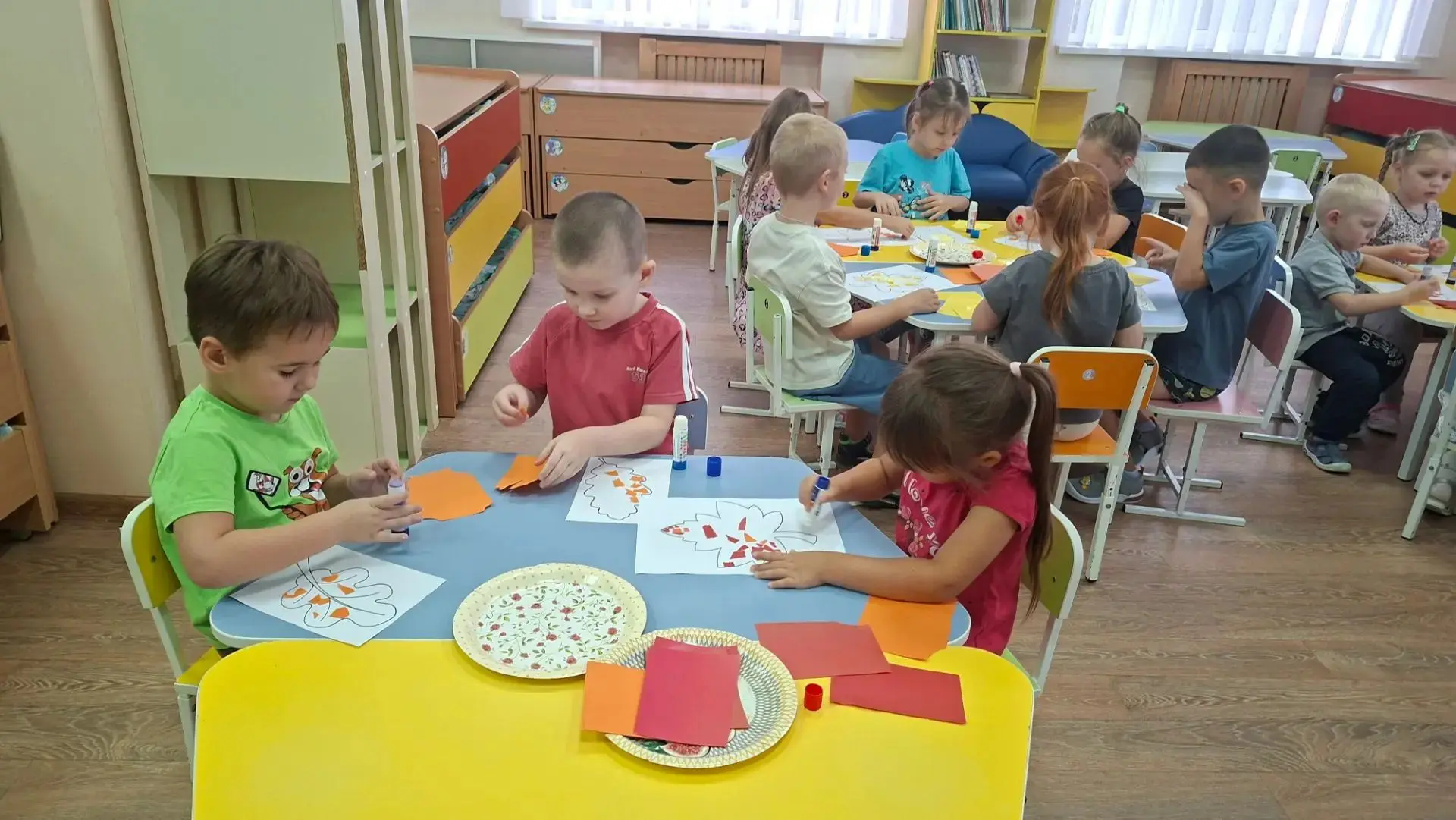 В группе 6 "Непоседы" прошло увлекательное творческое занятие в технике обрывной апплик...