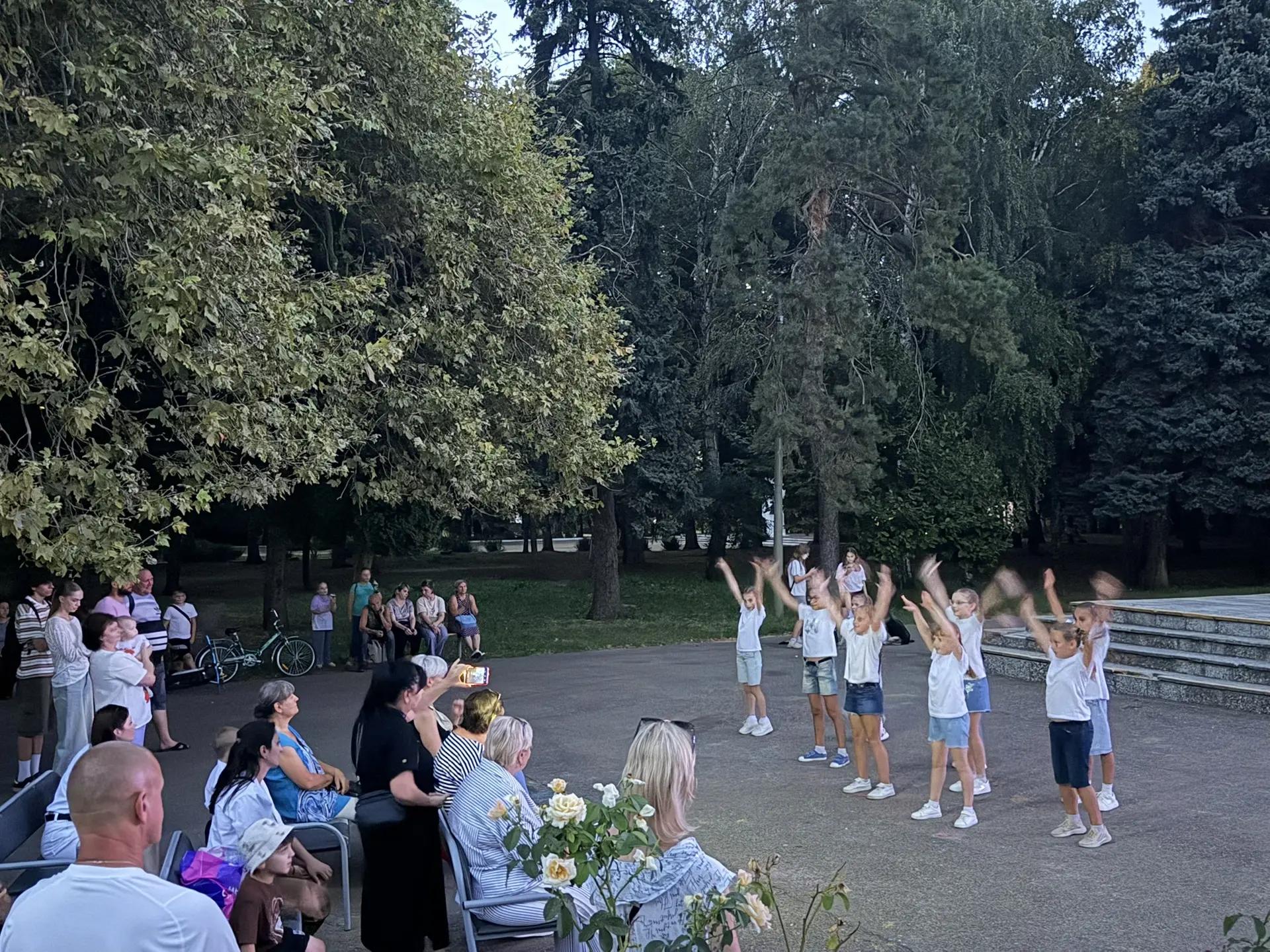 «Гордо реет флаг державный» - праздничный концерт