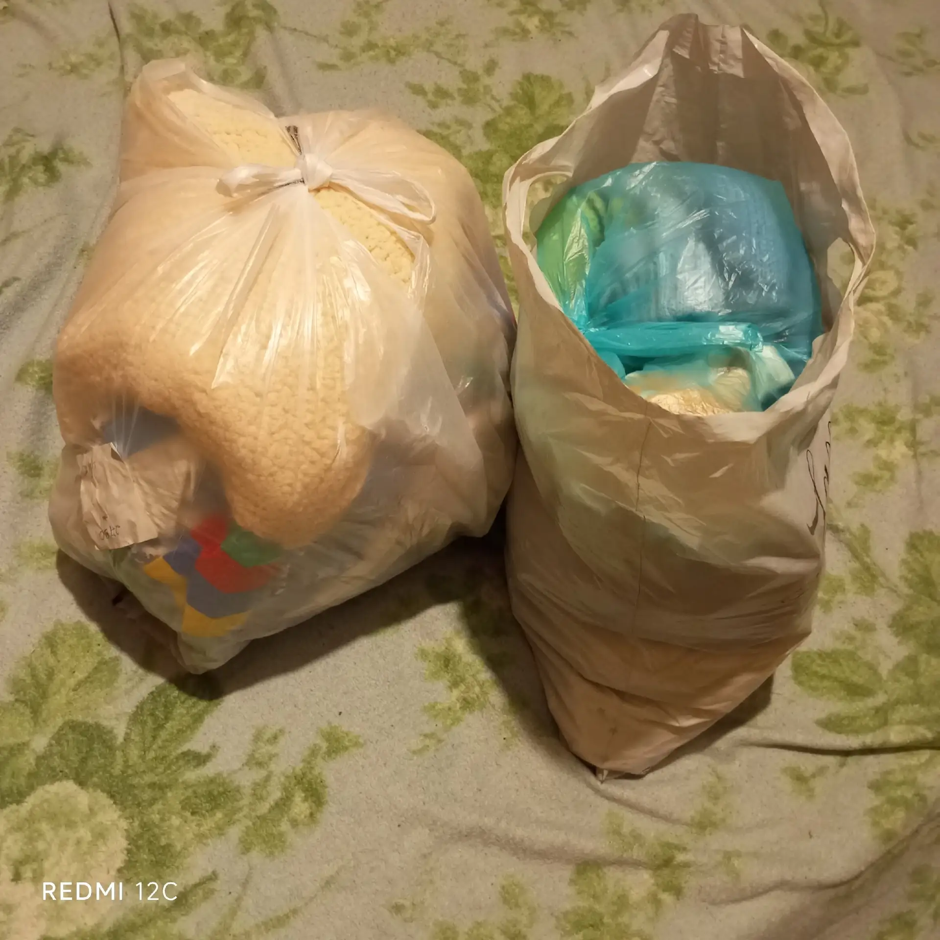 Отдам даром детские вещи в наличии камбинизоны боди пинетки осень весна, для возраста о...