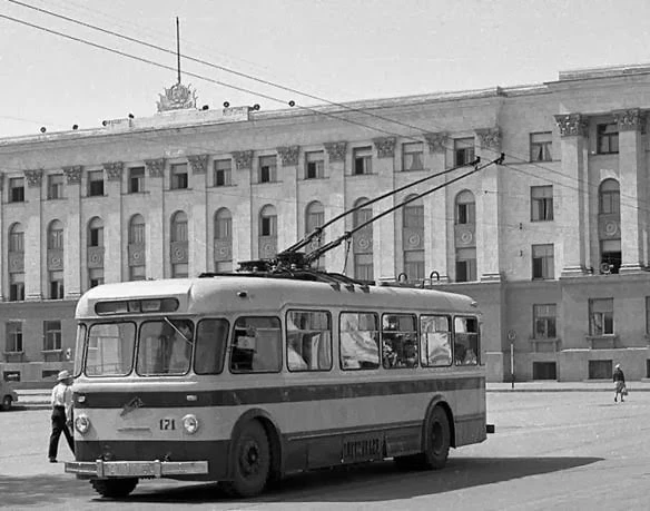 🚎 Представьте: вы сели в троллейбус в Симферополе, а конечная остановка в Ялте. Сеанс ...