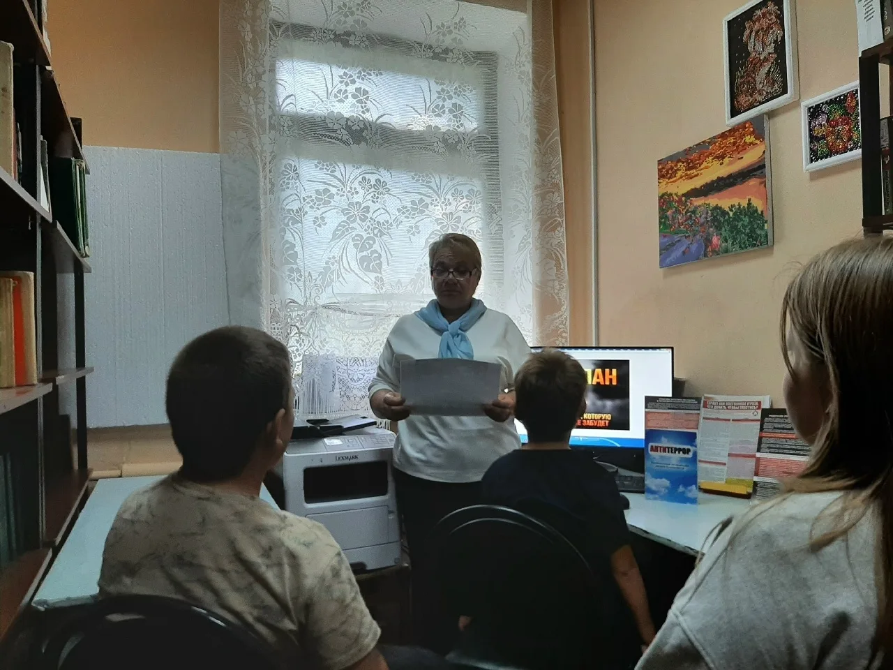 3 сентября во 2-й Марчуковской сельской библиотеке прошёл час информации «Эхо Бесланско...