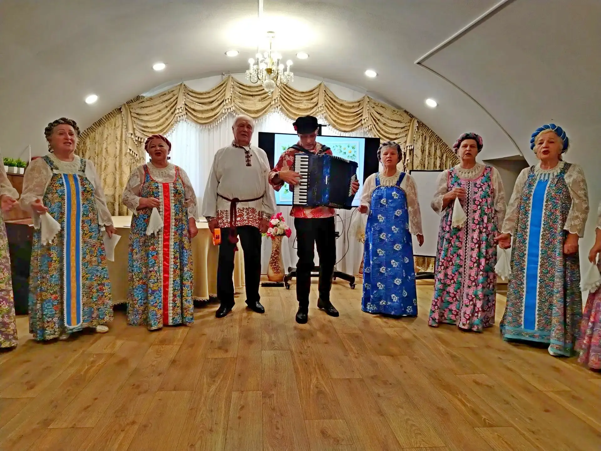 🌸Когда музыка объединяет сердца: праздничный концерт в Суздальском доме-интернате

✨В нашем доме ца
