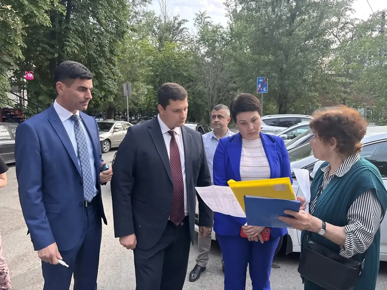 Вчера вечером вместе с Министром ЖКХ Ростовской области Пшеничной А.Ю. провели встречу ...