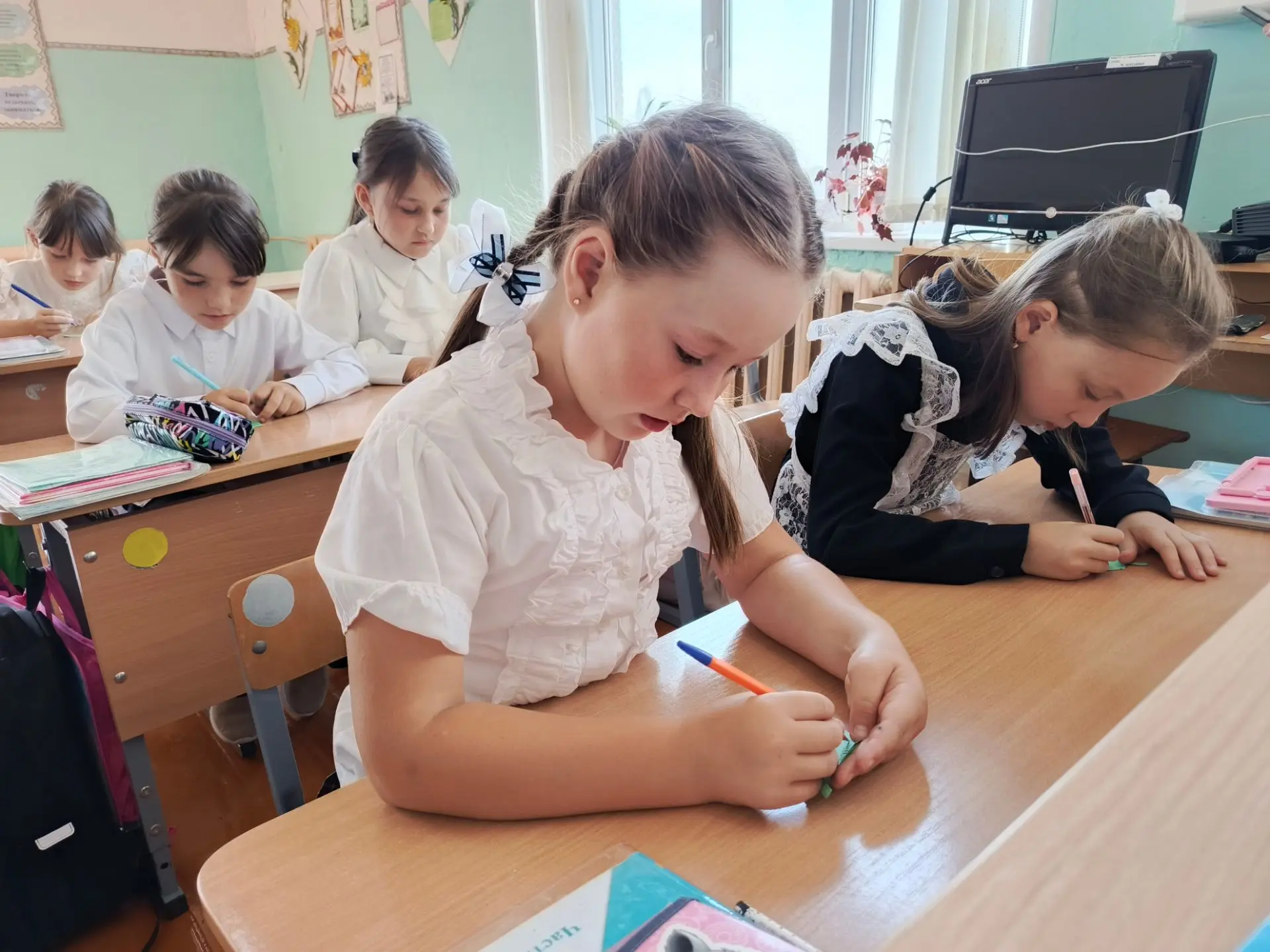 🌳«Дерево мира: листья-обещания» — как прошел наш классный час