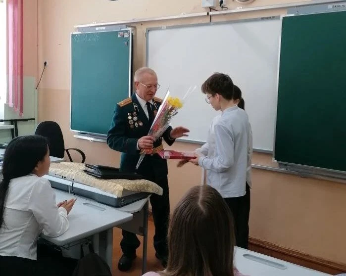 В преддверии Дня защитника Отечества в школе №1 города Гусева состоялось особенные мероприятия – Уро