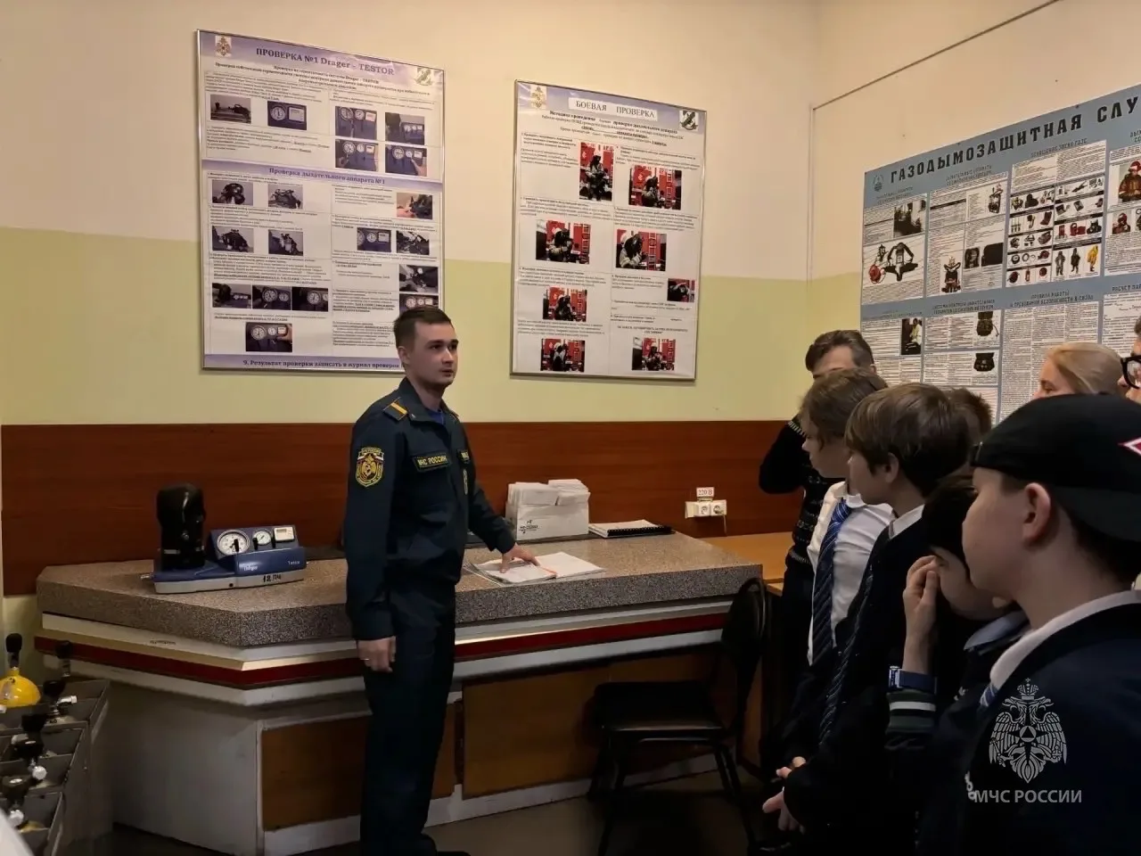 🔵 Встреча с героями: столичные огнеборцы провели экскурсию для жителей Сокольников   12 ПСЧ Управлен
