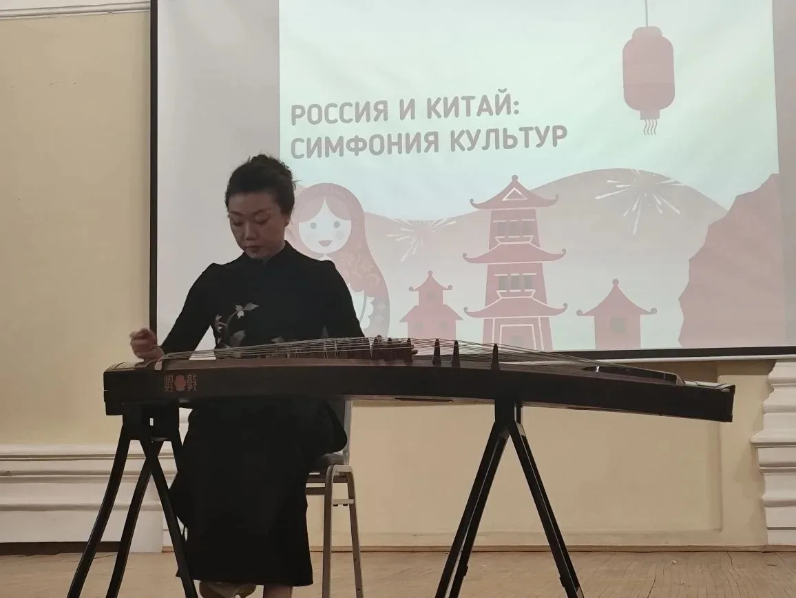 На этой неделе школа №500 стала центром притяжения двух великих культур!   В стенах нашей школы прош