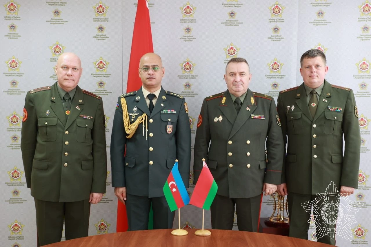 Беларусь и Азербайджан обсудили военное сотрудничество