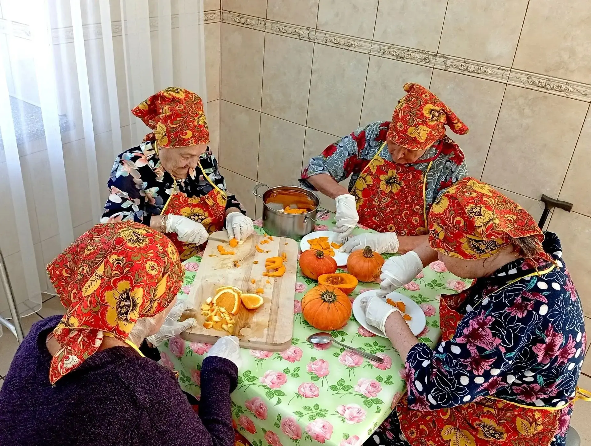 🍂Чтобы люди осенью не хандрили, глядя на угасающие краски природы , и чтобы  не было т...