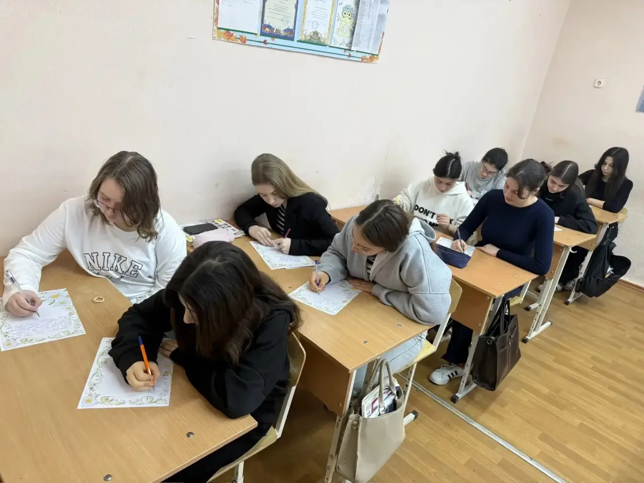 Внуки по переписке ✍📝💌  📌В нашей стране много людей, у которых нет ни родных, ни близких, но им нужн