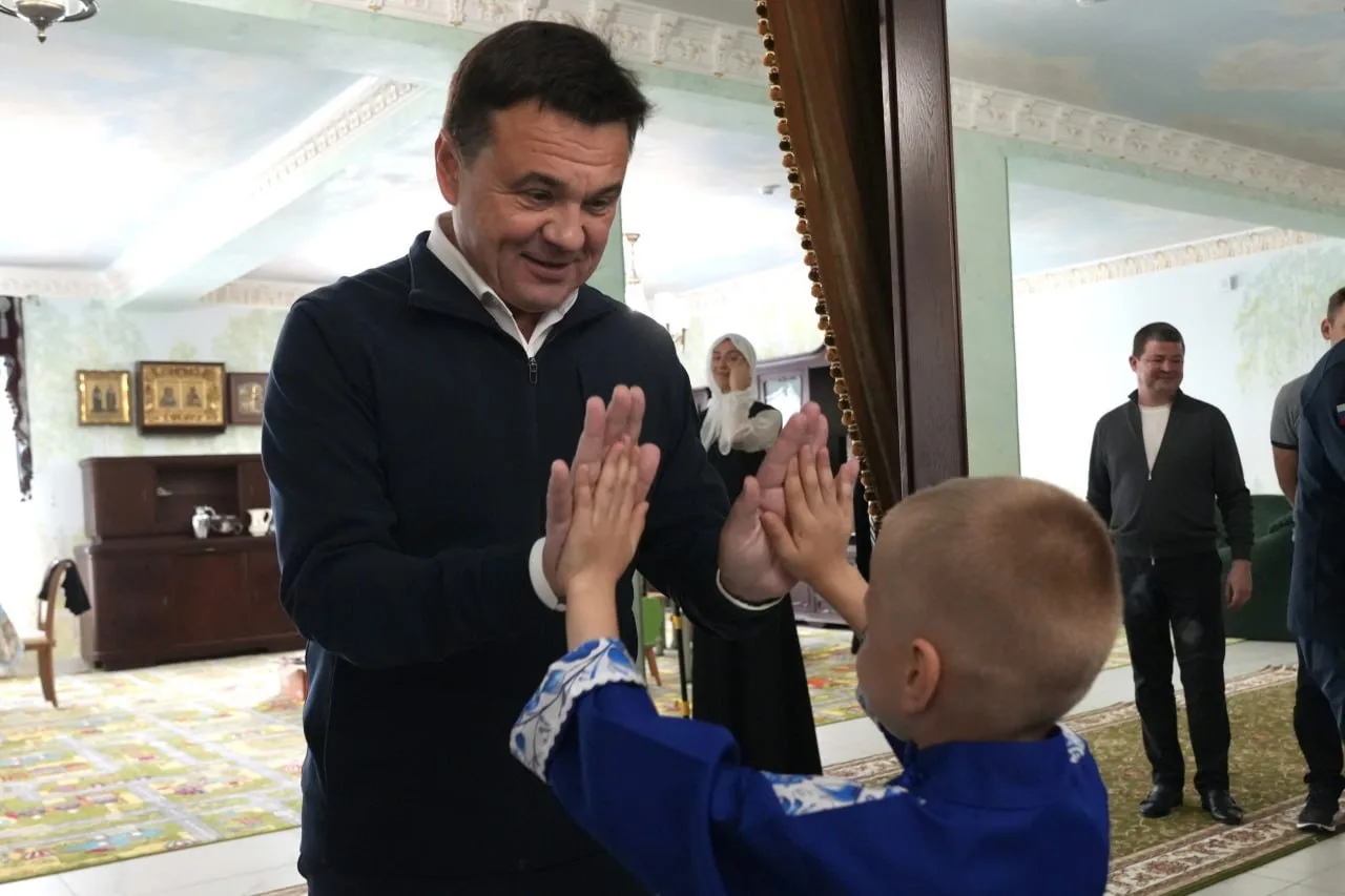 Сегодня, в День обретения Казанской иконы Божией Матери, приехал в Покровский ставропигиальный женск