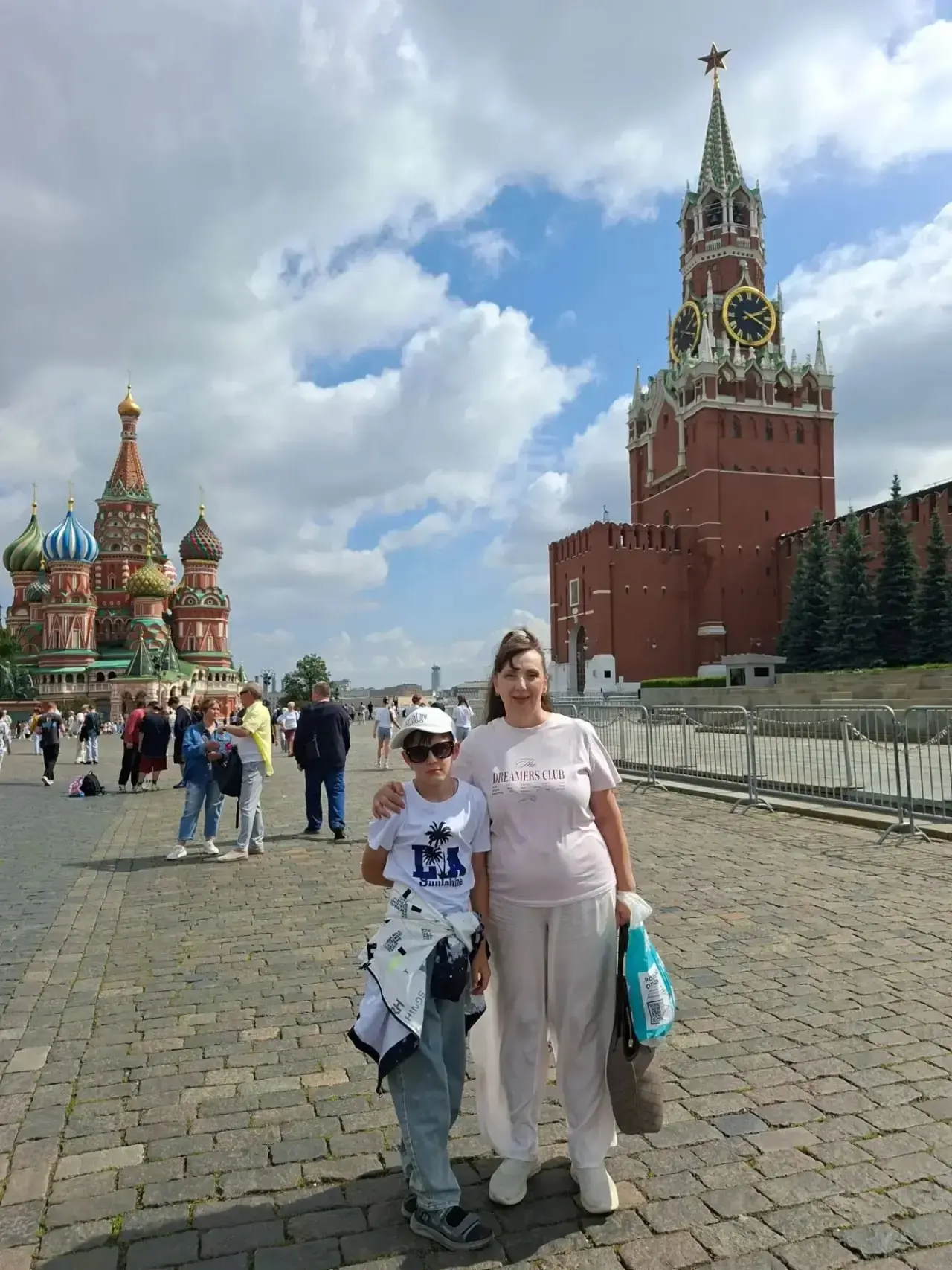 ☀️ Акция «Моё чудесное лето»

Участник — Мухин Павел 5Г класс!

«Путешествие по столице.
Москва моим