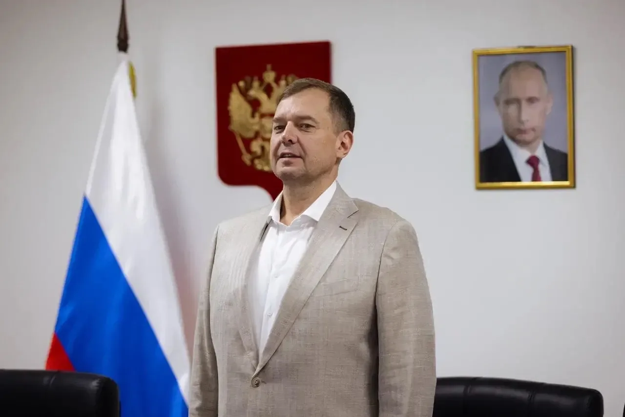 Провёл торжественное заседание Правительства Запорожской области.