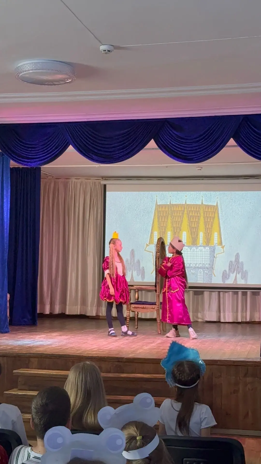 День 12: Герои среди нас и песни из детства! 🎤🇷🇺Двенадцатый день в лагере «Хранители сказок больш