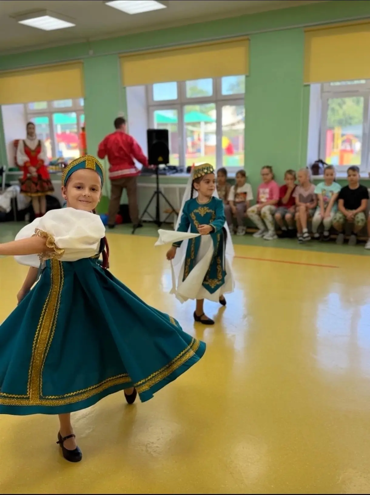 🇷🇺«Единство России» — яркое открытие летней площадки!