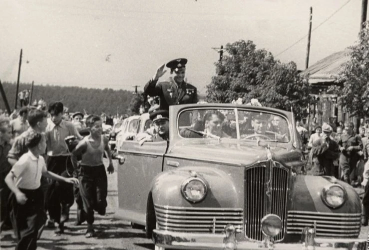 В июне 1961 года первый космонавт планеты, Герой Советского союза, Почетный гражданин Калуги Юрий Га