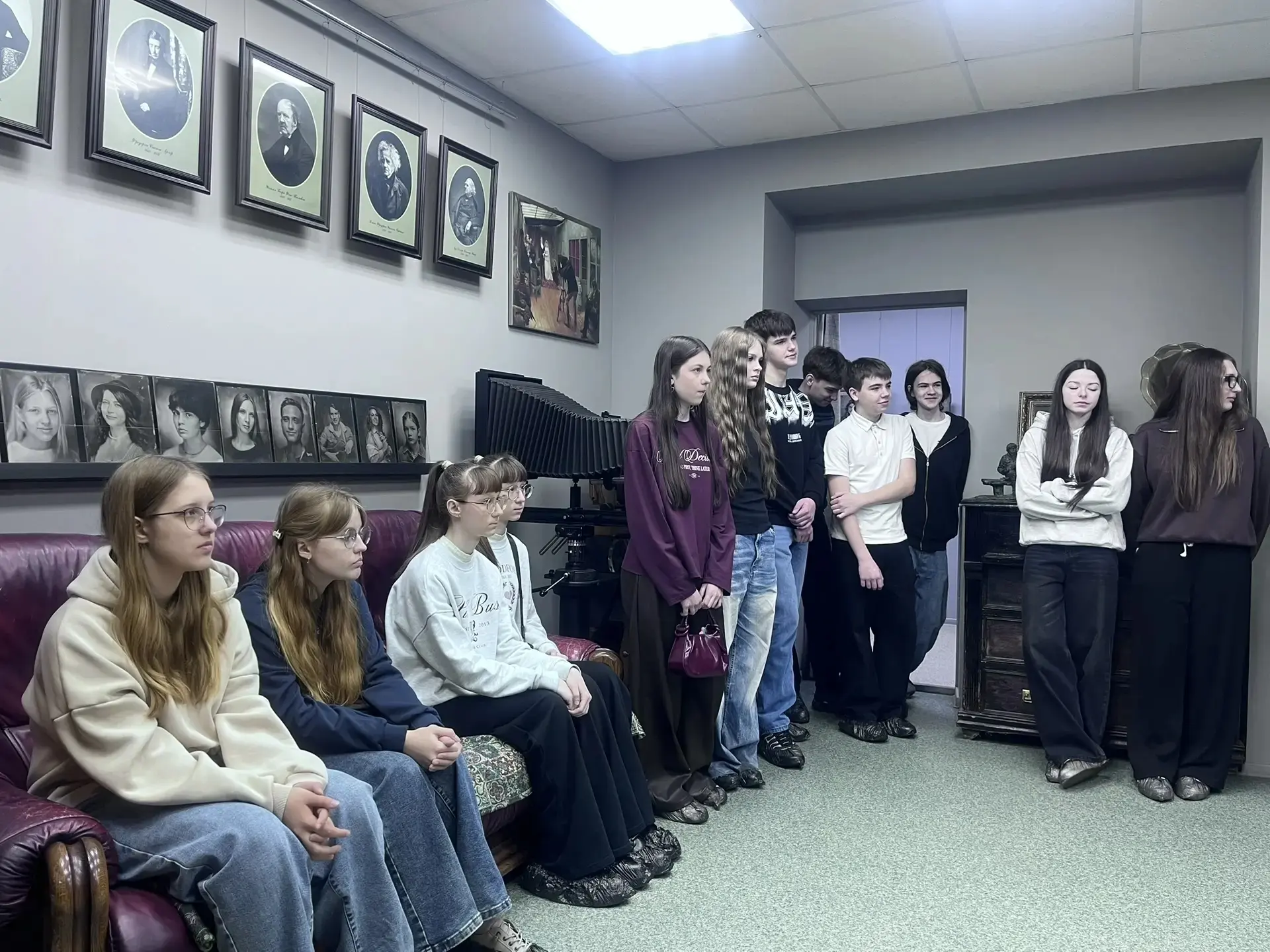 📸 Вперёд, к новым открытиям! Ещё один класс нашей гимназии отправился в увлекательное путешествие в 