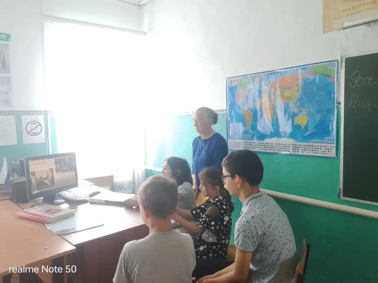 Сегодня на нашей летней пришкольной площадке «Дюймовочка» прошел День района.