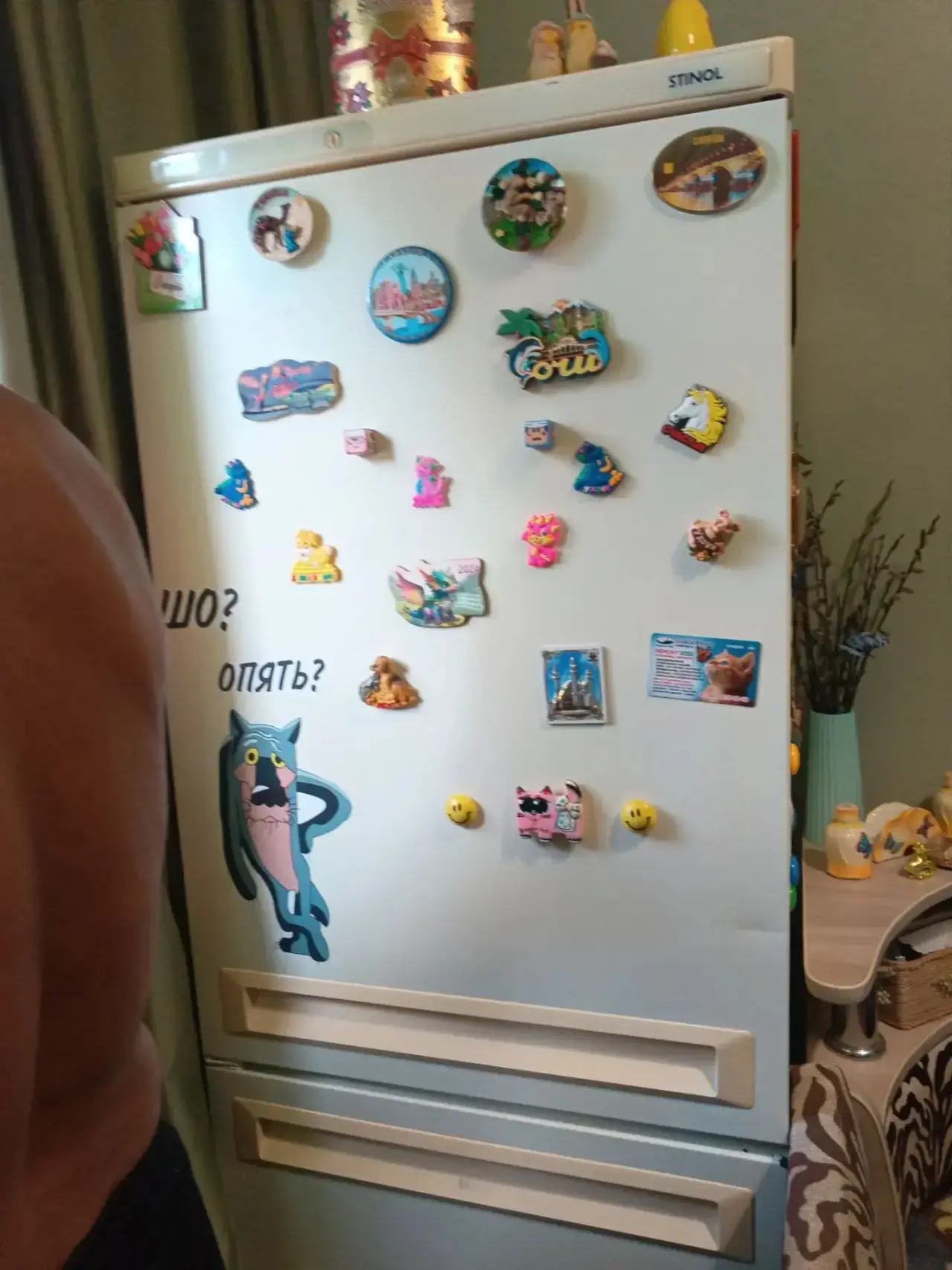 Продам холодильник Стинол б/у,в хорошем рабочем состоянии. Цена 5000 рублей. Писать в личку .
Автор: