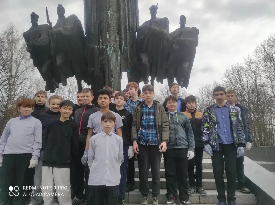 Настоящие герои не носят плащи🤛🏻