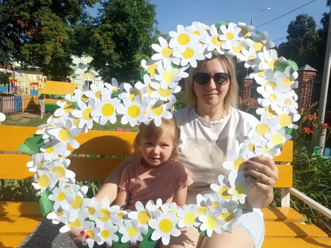 Ромашковое утро в детском саду! 🌼

Сегодня у нас особенный день — День семьи, любви и верности! Ден