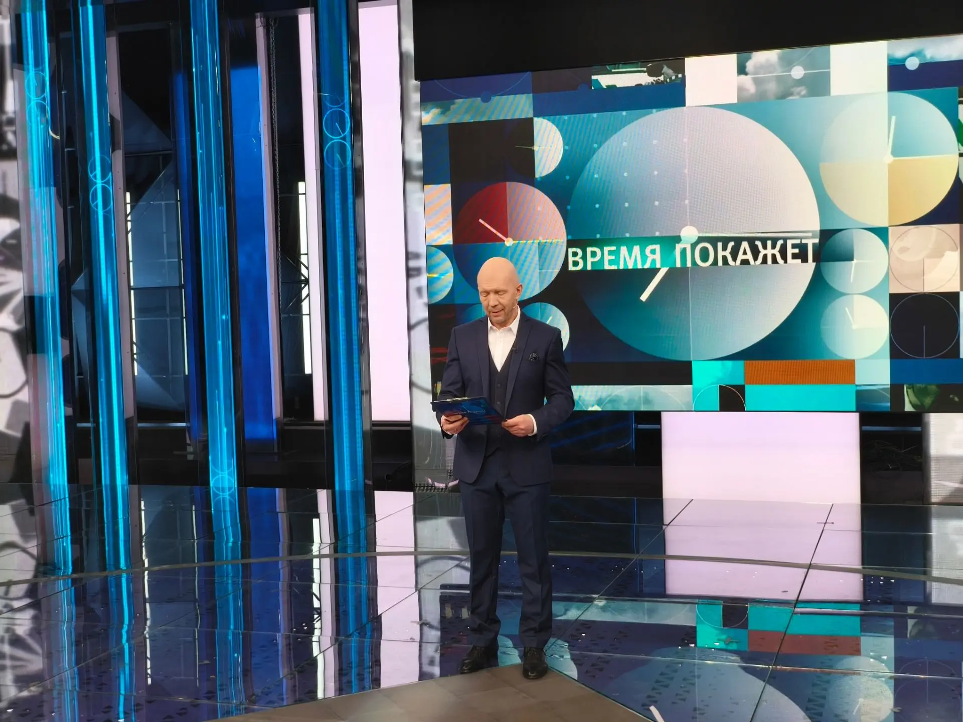 Сейчас здесь. Время покажет с Анатолием Кузичевым.