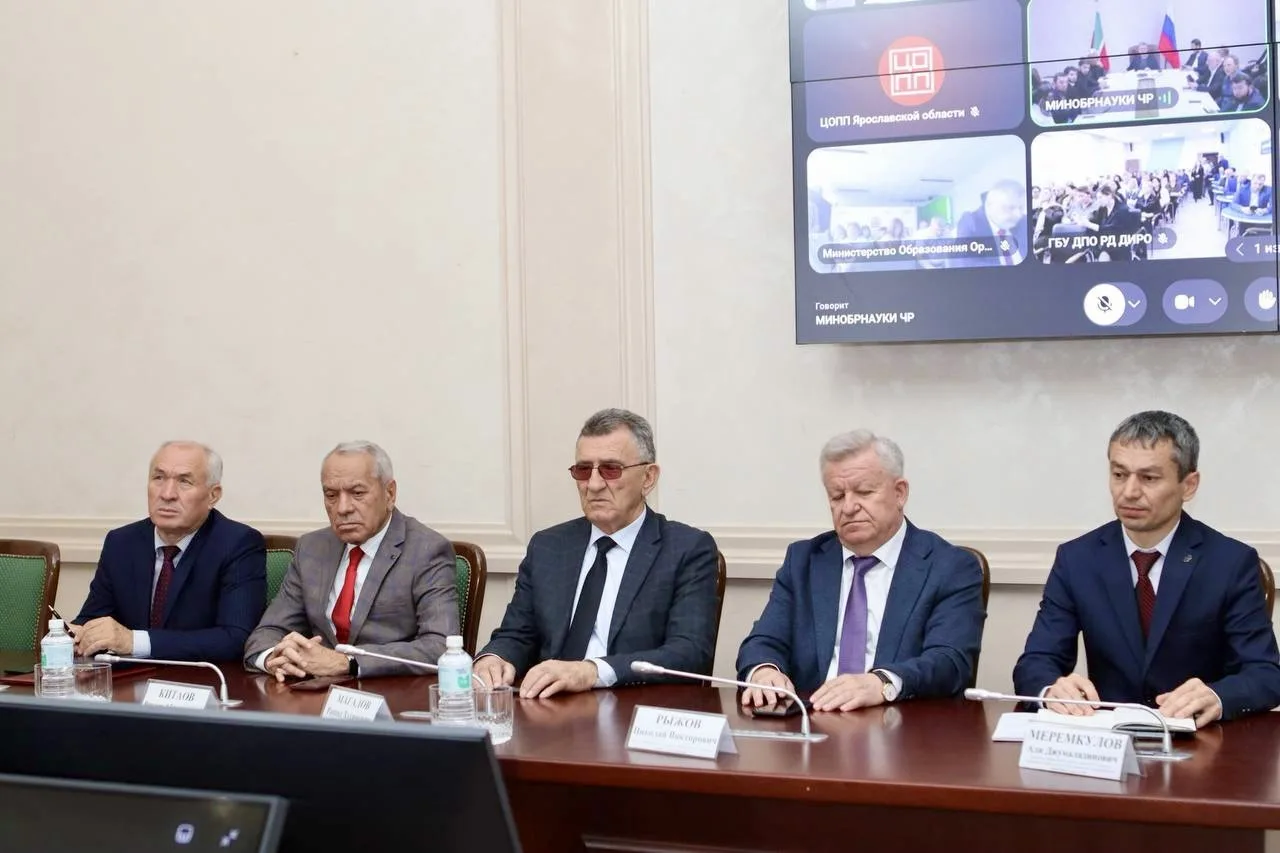 Руководитель СПО КЧГУ Снежанна Токова приняла участие в совещании Министра просвещения РФ Сергея Кра