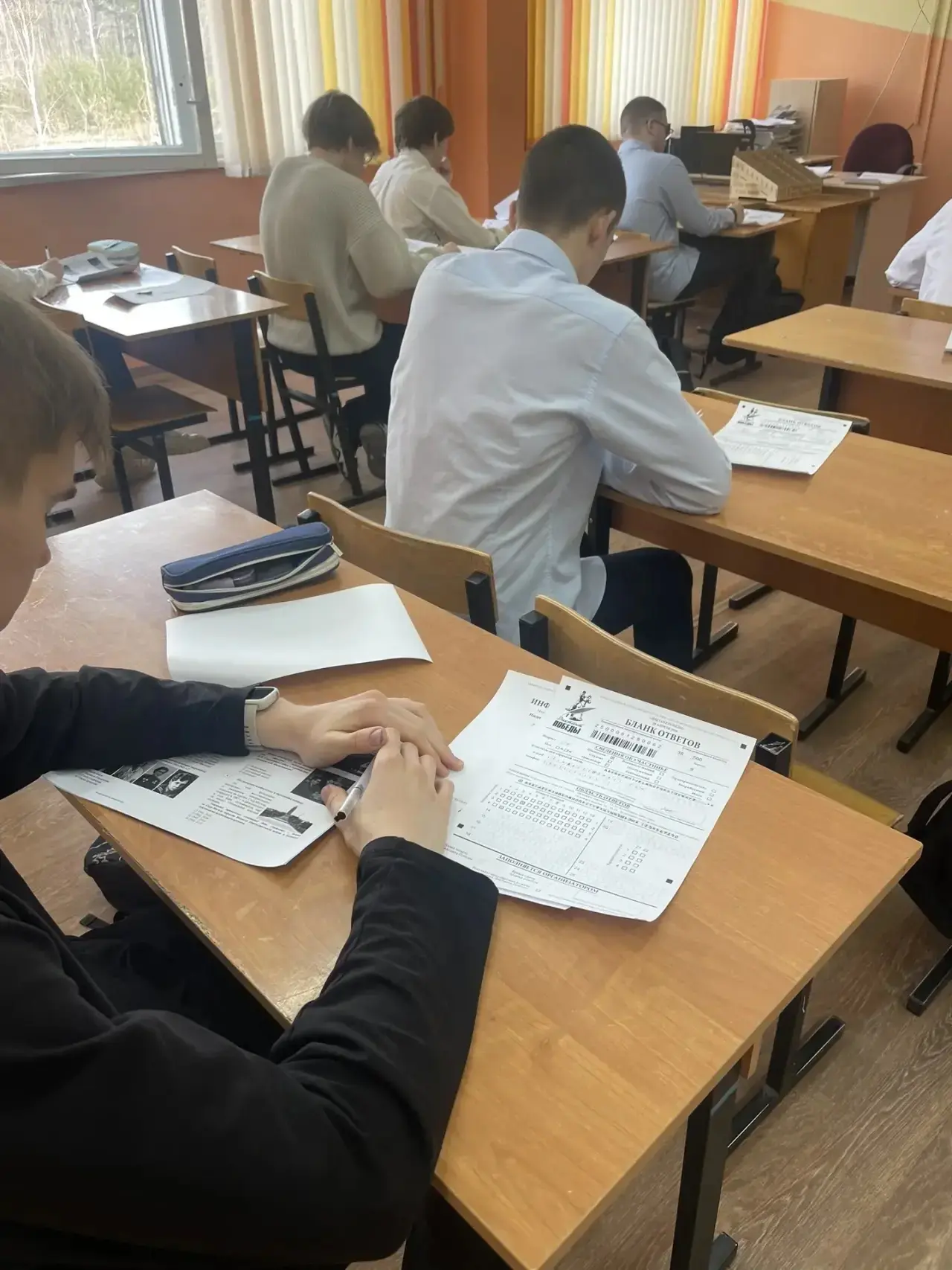 Сегодня, 24 апреля, для учеников 11 «А» класса нашей школы история стала ближе и осязаемее. Они прин