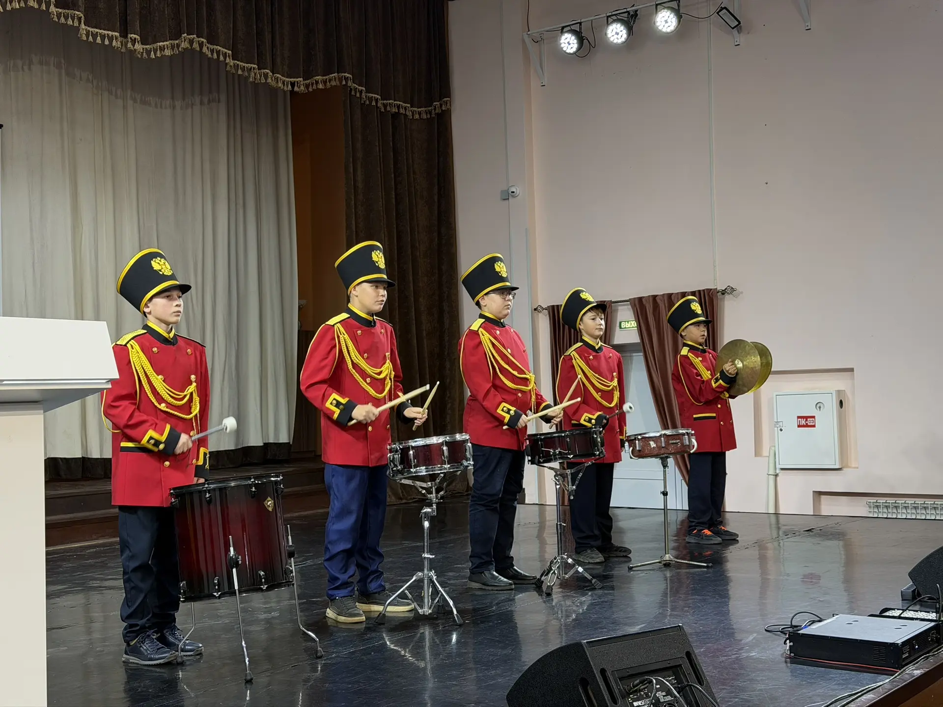 Сегодня в Бакалинской детской школе искусств прошёл концерт, посвящённый Международному...