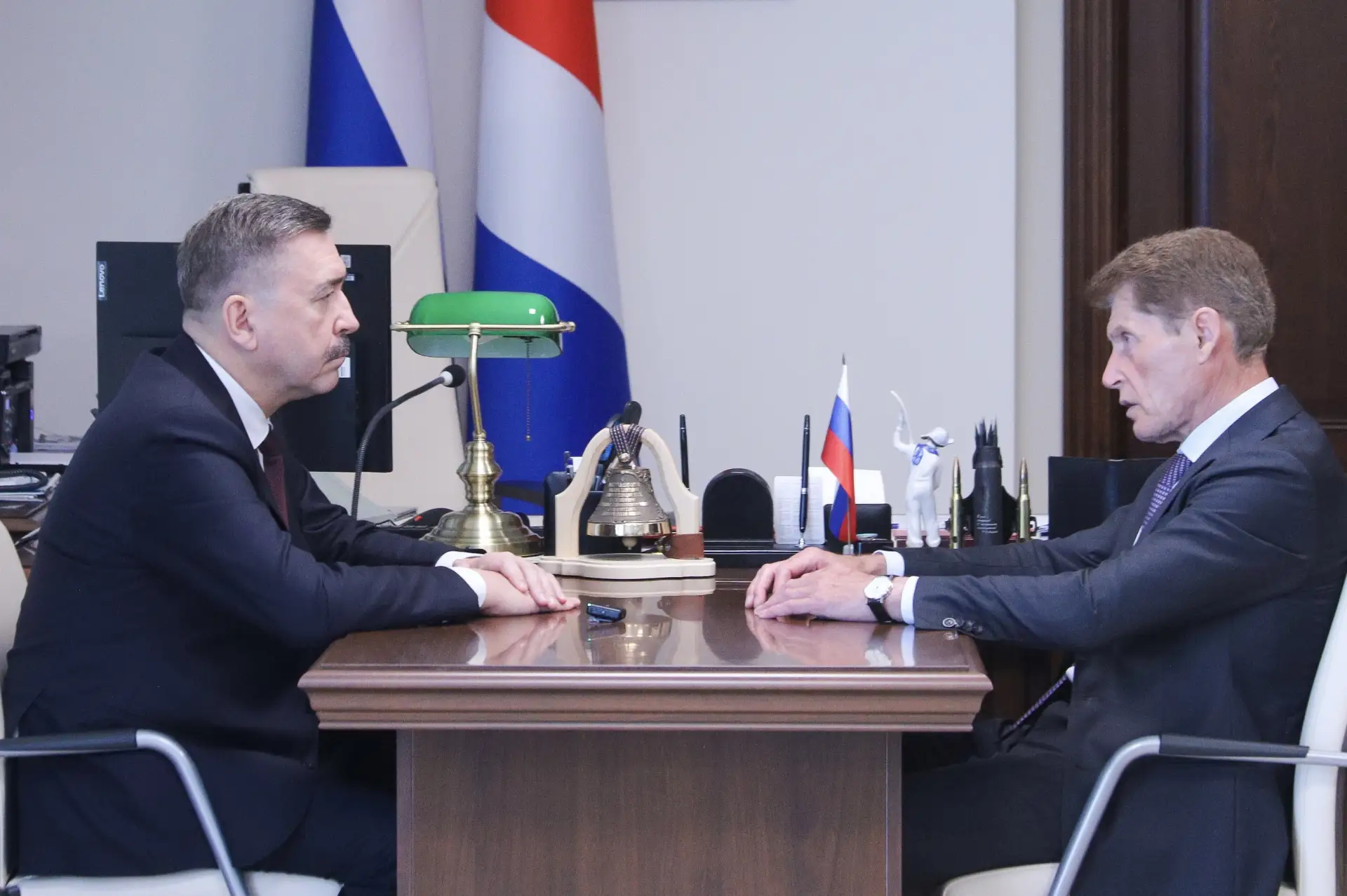 🤝Председатель ФНПР Сергей Черногаев и губернатор Приморского края Олег Кожемяко обсудили развитие с