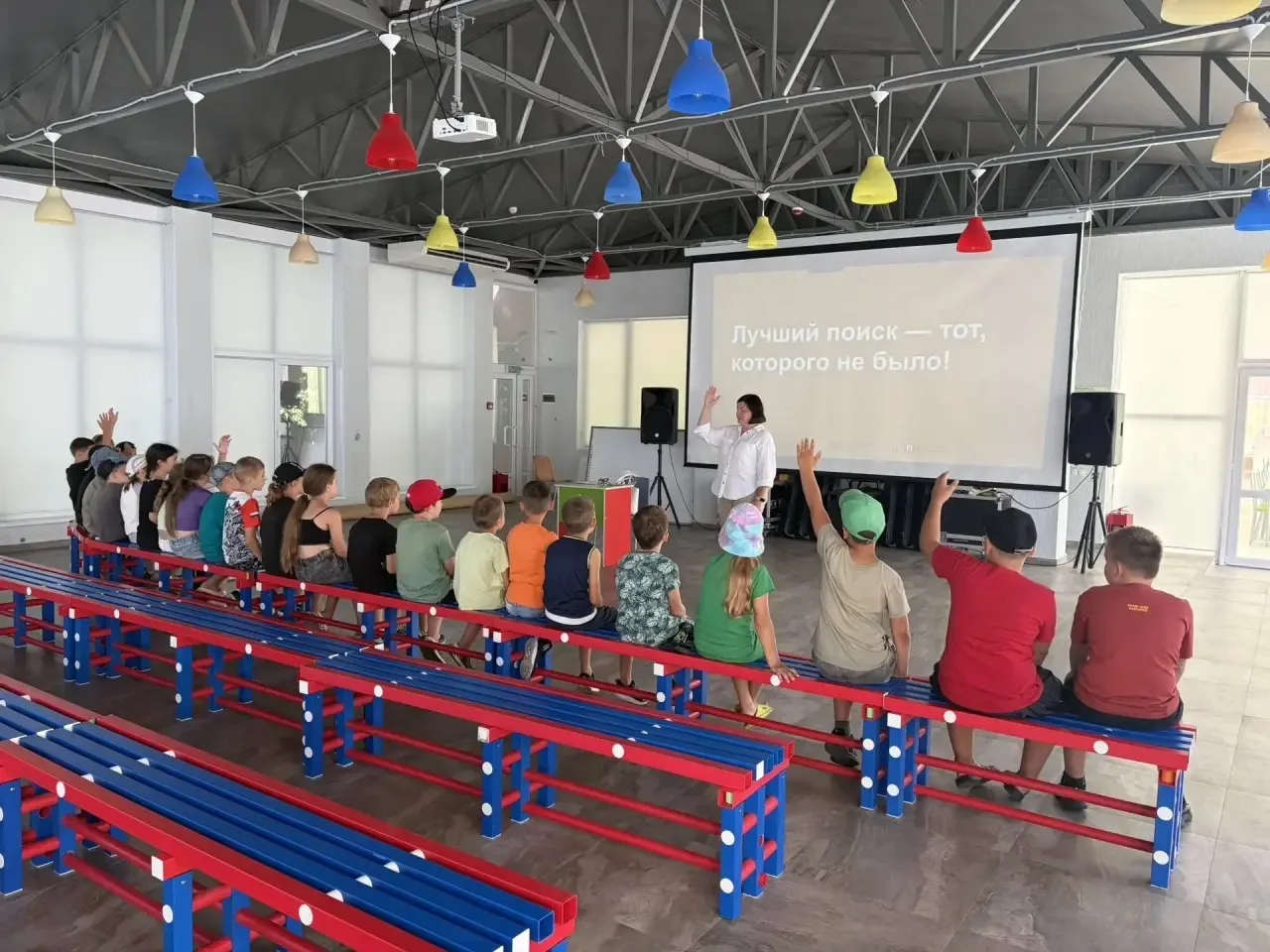 🧡 В лагере — важная встреча с «Лиза Алерт»!