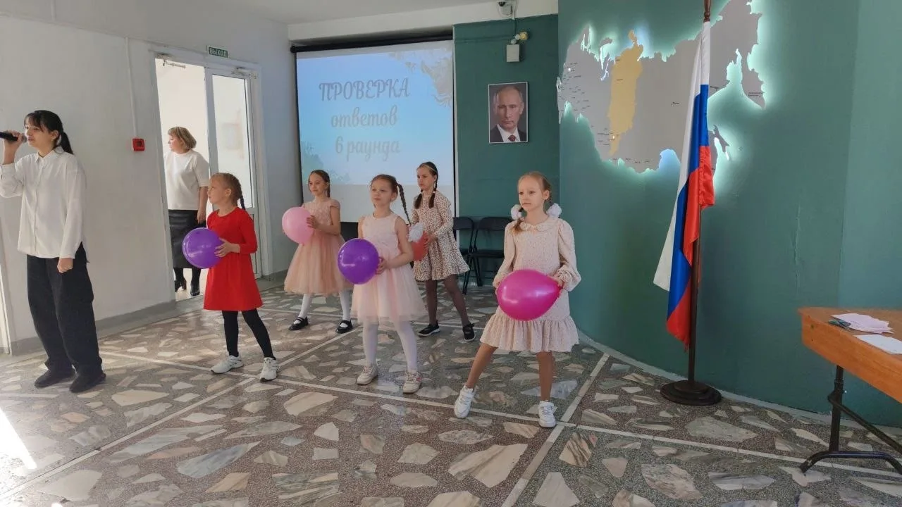 Сегодня в начальной школе прошел необычный Квиз для самых любимых, мудрых и талантливых — наших мам!