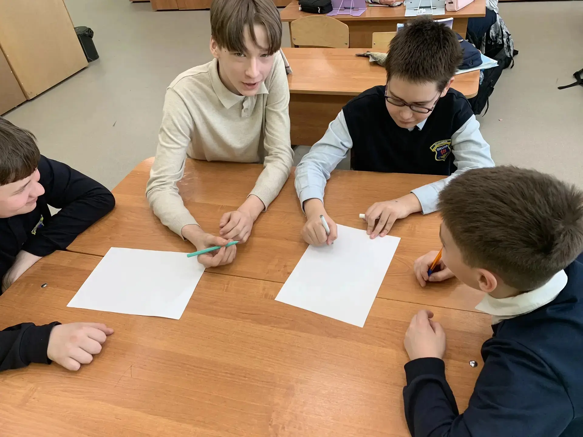 📐 Математическая неделя в МБОУ «Школа №18»     *️⃣ 5 классы — сразились в настоящих математических б