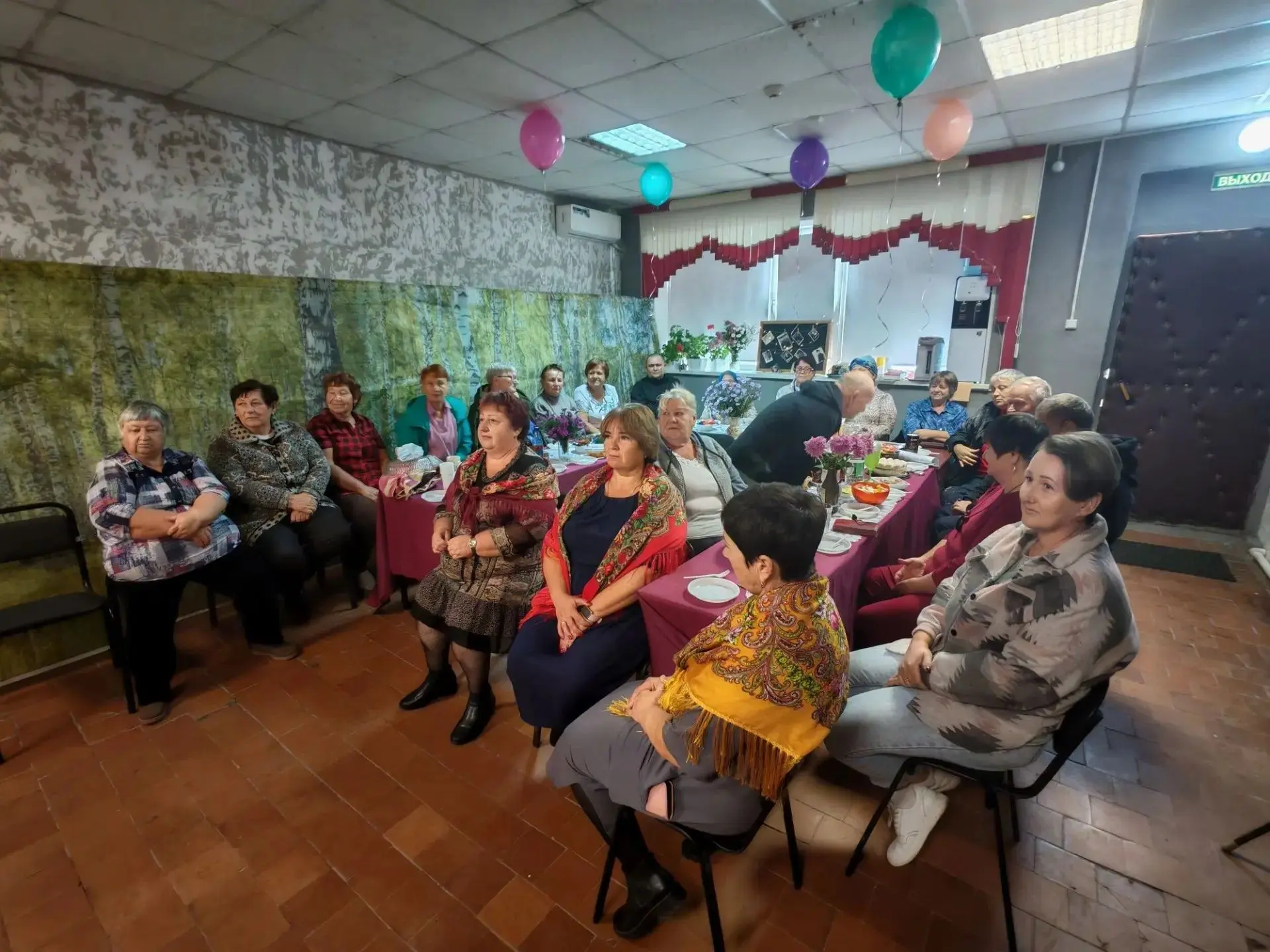 В селе Сальское поздравили старшее поколение! 🌸                                       ...