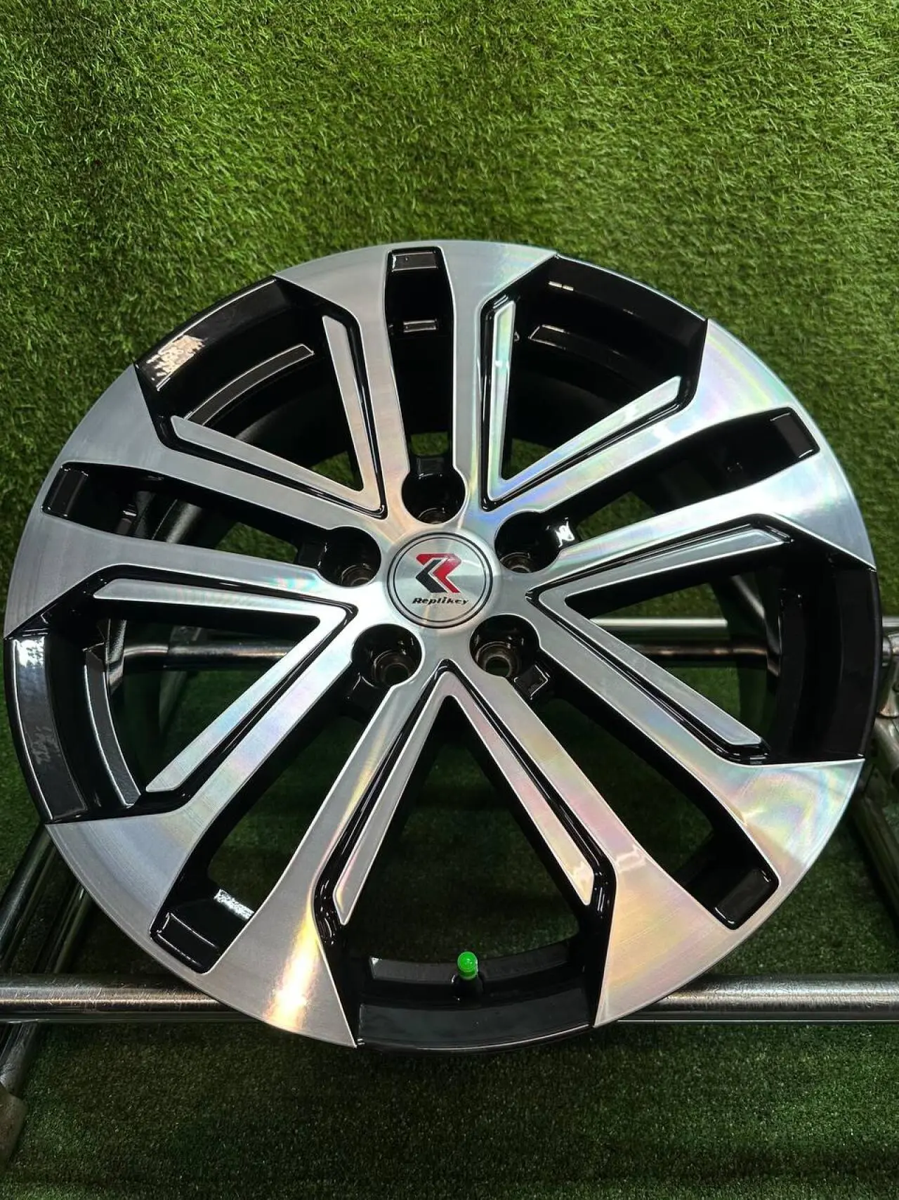 ⚙️ Новое поступление на наш склад

📝 Литые диски EXEED 7×R18 5×108
💰 Цена: 38 000 руб.
📏 Размер: 