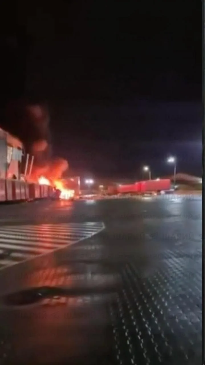 ☺️ "Потужных" видео в тик-токе станет меньше. Горит Киностудия Довженко в Киеве после массированного